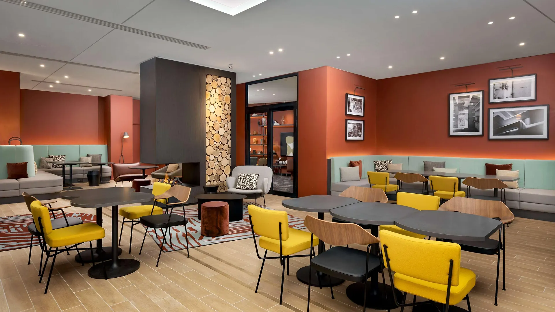 **** Hotel Canopy By Hilton Paris Eiffel Tower France