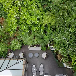 Garden-elysée **** Paris