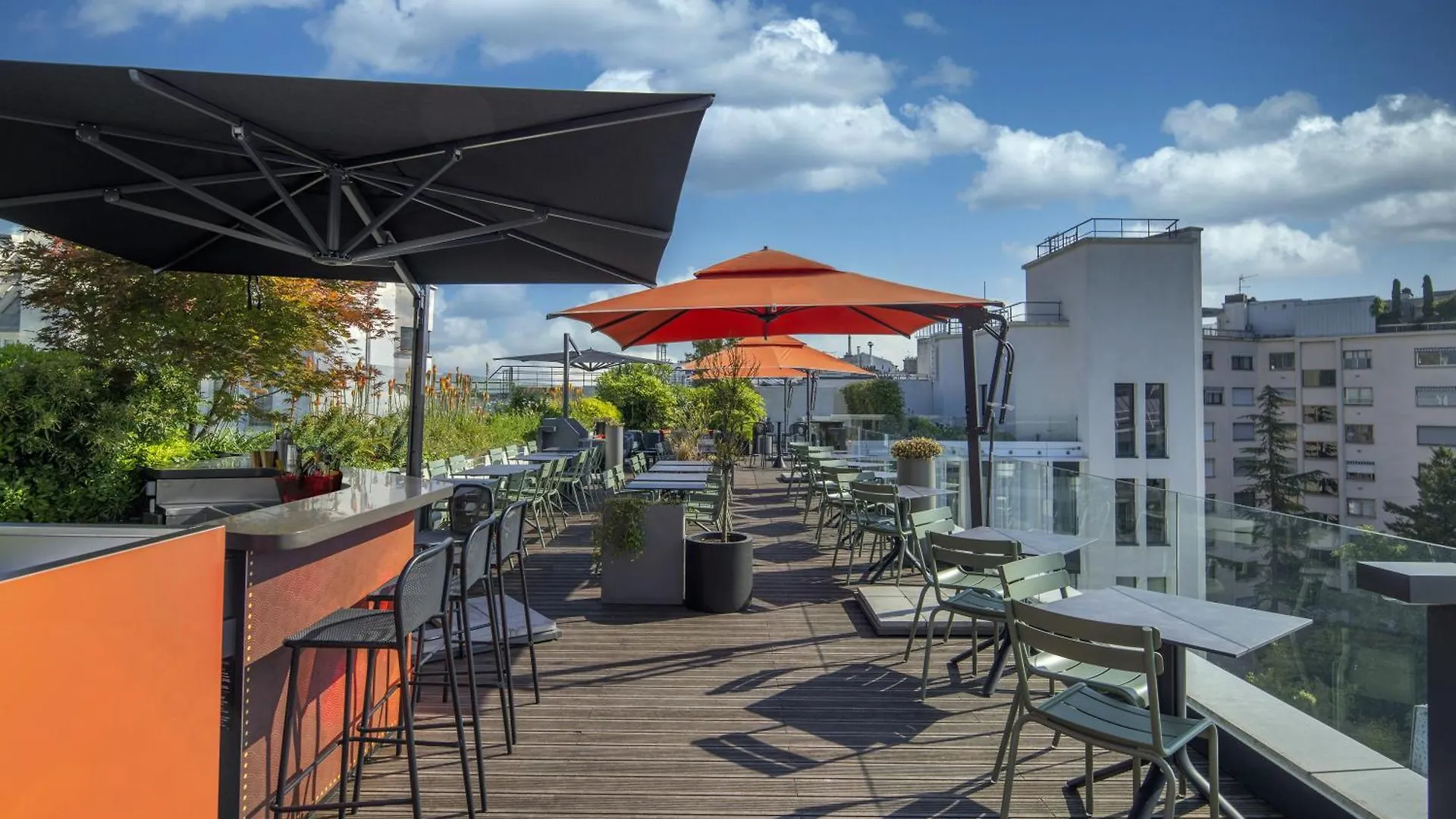 **** Hotel Canopy By Hilton Paris Eiffel Tower Francja